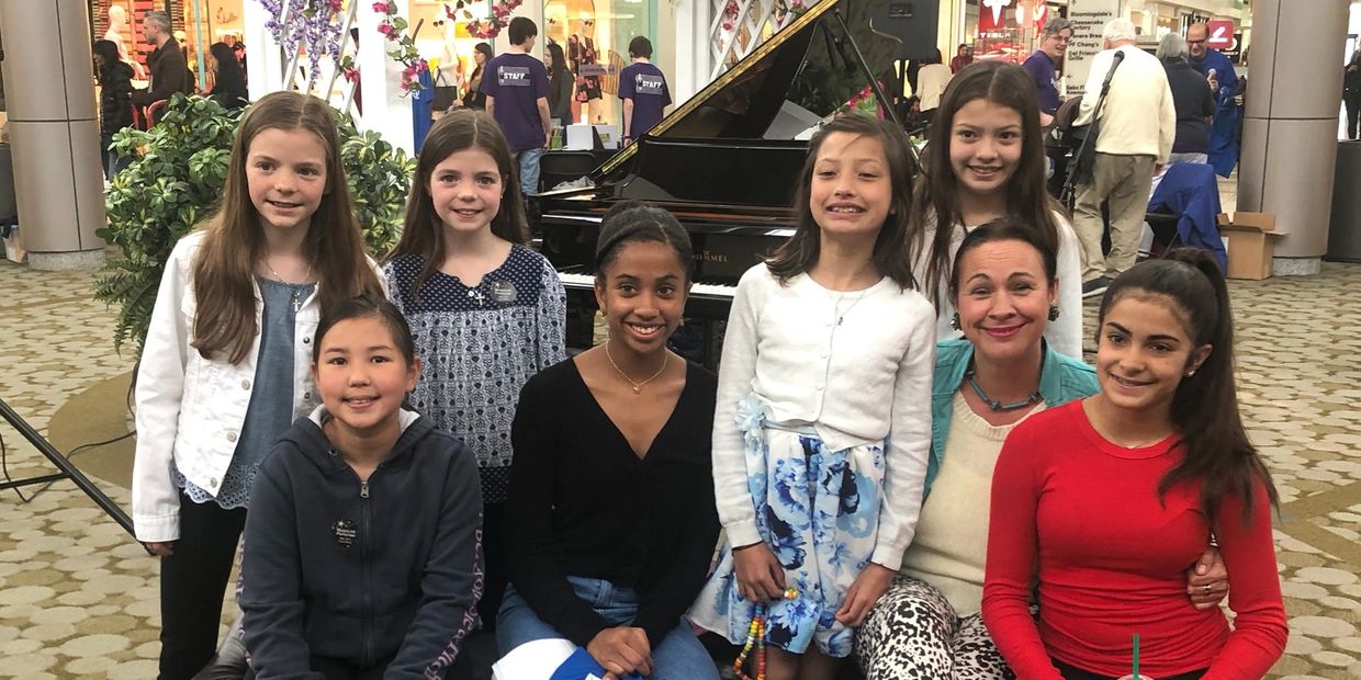 Piano Students with Evelyn, public performance, Musiclink Foundation, community service