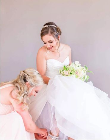 bride and maid of honor