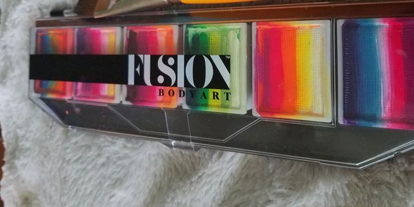 fusion paint and bolt flat brush 