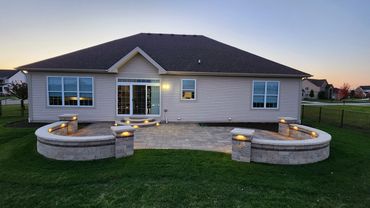 Paver Patio, Seating Walls, Lighting
Unilock and Kichler