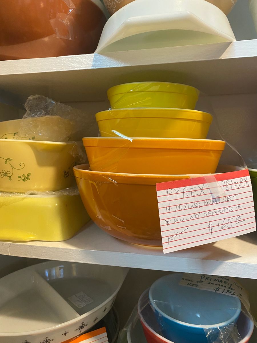 PYREX - Yellow Citrius - 4 Mixing Bowl Set
