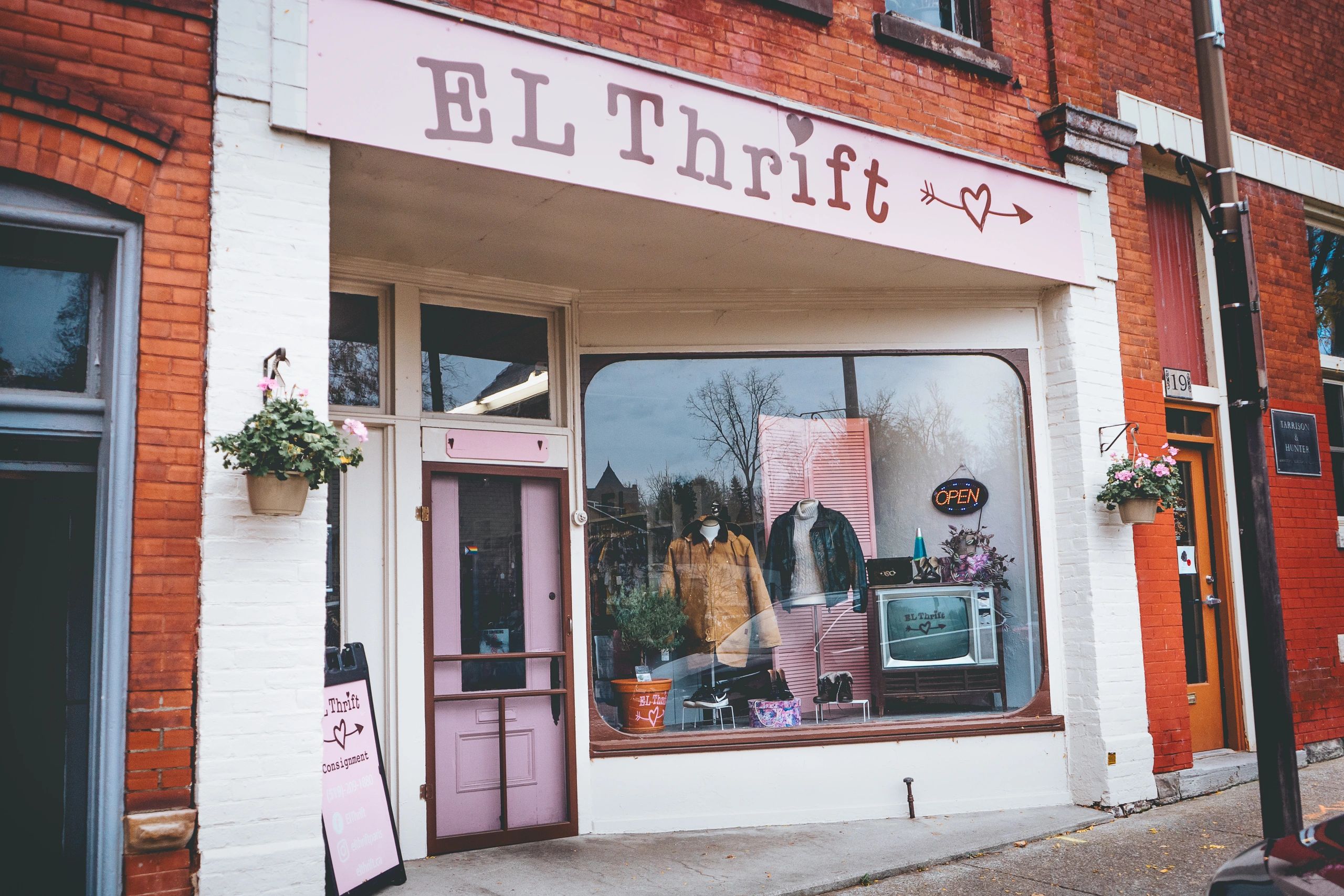 El Thrift Paris Ontario