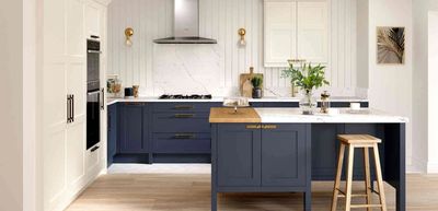 Blue Hunton  Shaker Kitchen in Wilmslow. Manchester. Blue Kitchens Manchester. Blue shaker.