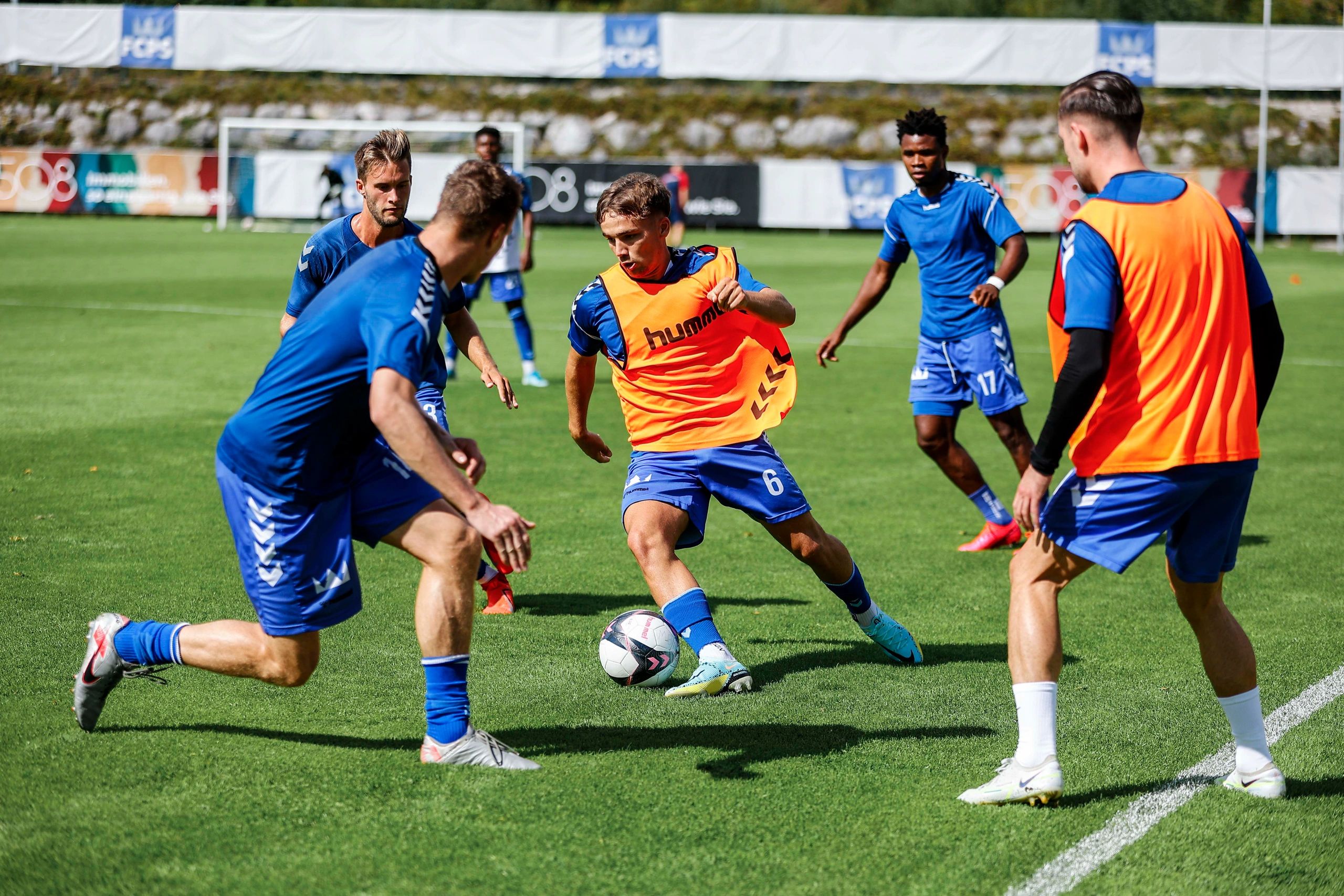 Fan Owned Club: Hummel Pinzgau Saalfelden 20-21 Home & Away Kits