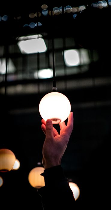 canary wharf lights
canary wharf
hand
globe