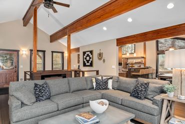 Living room, upstairs


