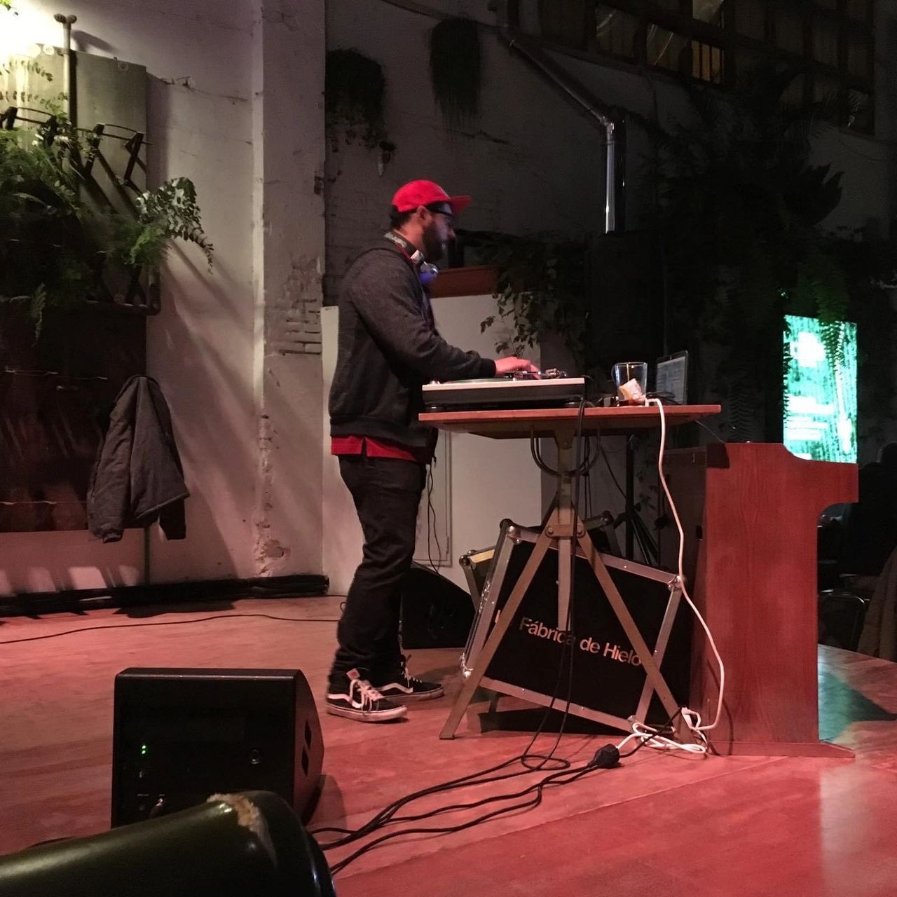 live music, dj sets, 
