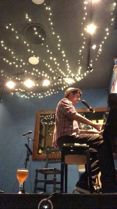 live music, Kevin Herm Connolly, el carme