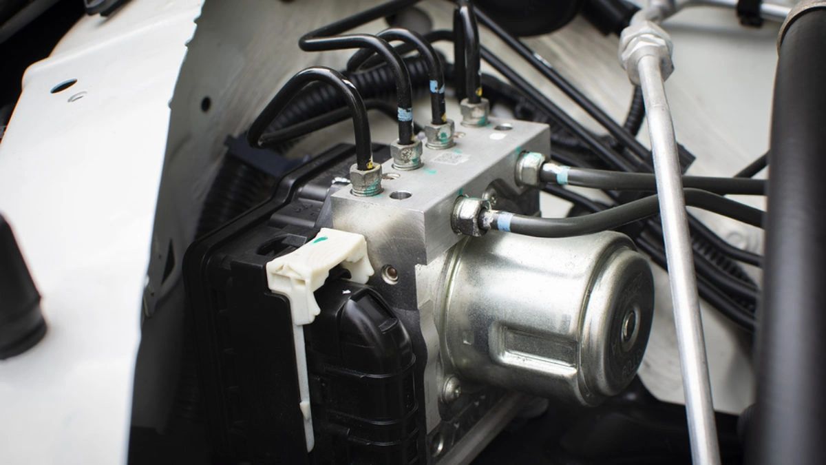 What’s The Difference Between ECM, ECU, TCU And PCM? 