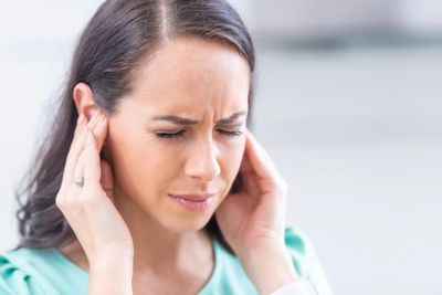 How to Deal with the Emotional Weight of Tinnitus