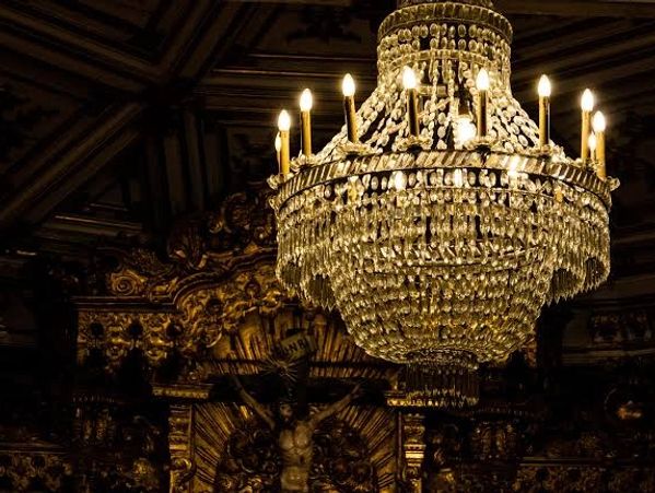 Classic Chandelier, gold chandelier, chandelier in egypt, chandelier Cairo, chandelier price, roof