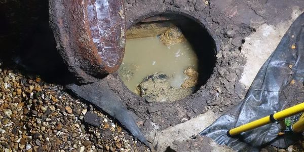 Blocked drain unblocked using jetter