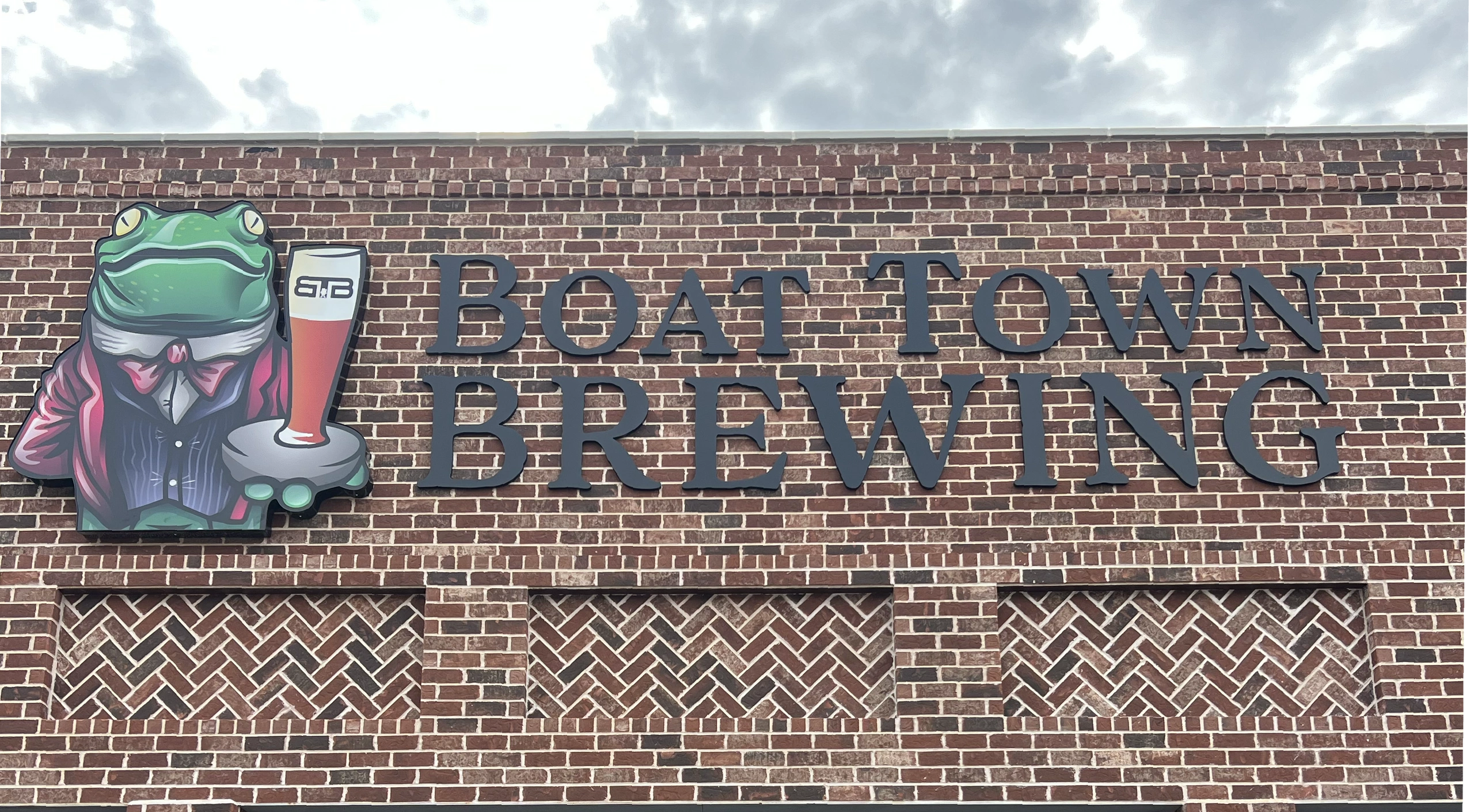 Boat Town Brewing hero image