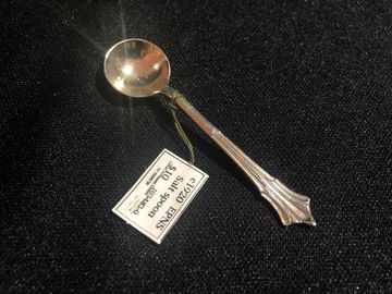 C1920 Albany pattern salt spoon 
SN 103740-0