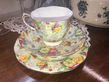 Royal Albert un-named Chintz pattern