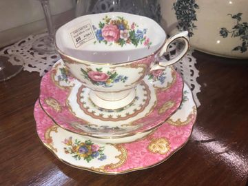 Royal Albert Lady Carlyle C/S/P