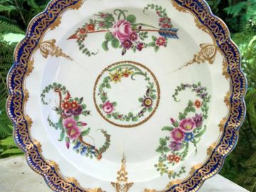 Worcester First Period "Royal Marriage" pattern fluted dish c1775-80 
SN 102100-478