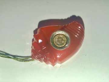 C1820 carved carnelian conch-shaped memorial brooch