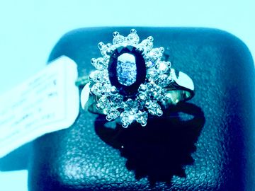 18ct gold set diamond & sapphire ring