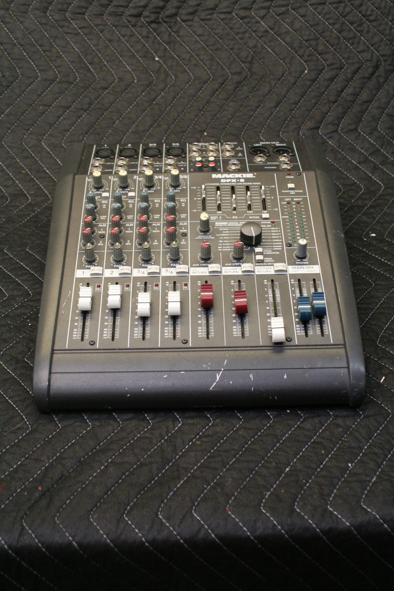Mackie. DFX6 ミキサー 動作良好