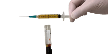 Liquid i-PRF in a syringe