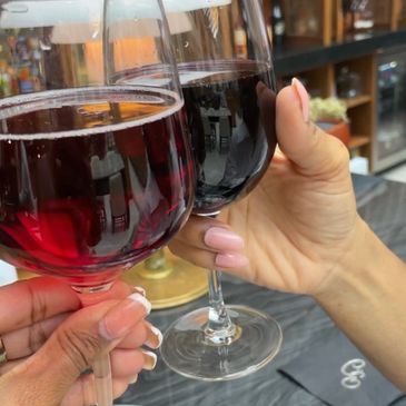 The Bestie Suite - $550 Per Guest

For the woman who does it all. 