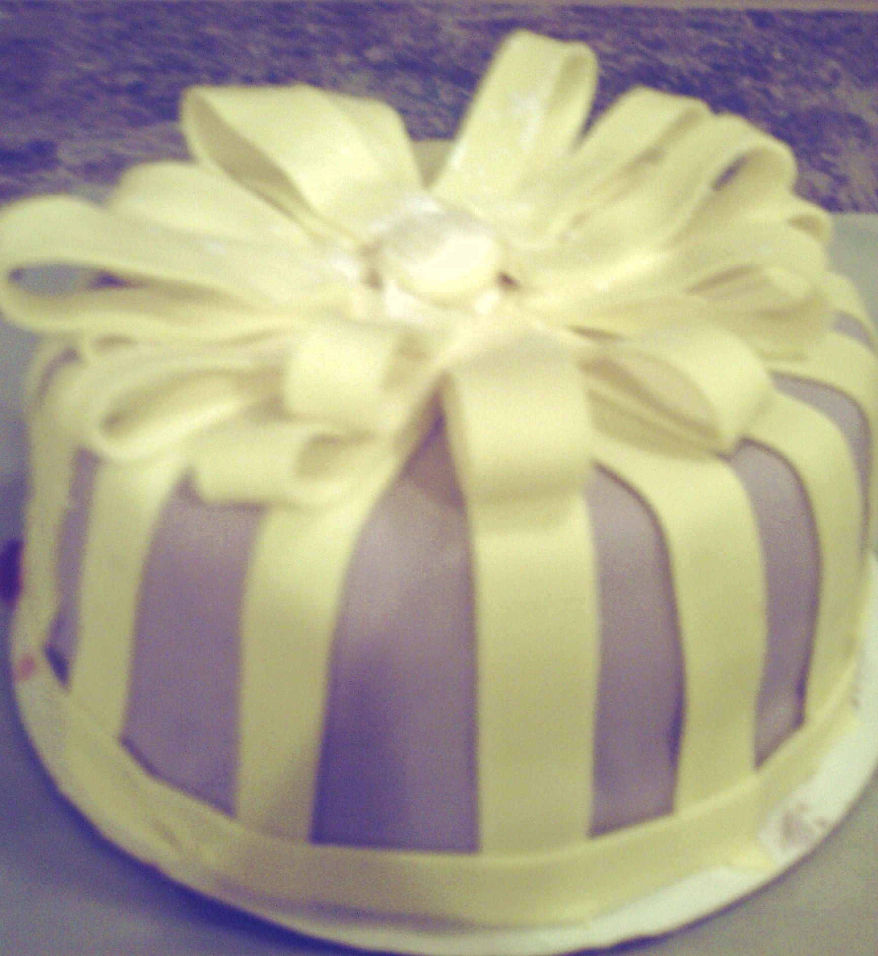 gift_cake.jpg
