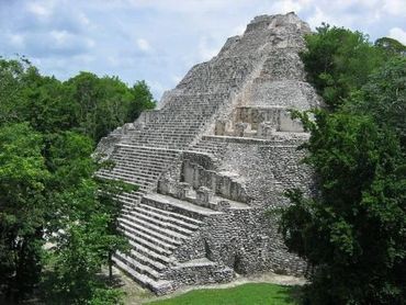 Cobá sitio arqueológico ecoturismo tour guiado