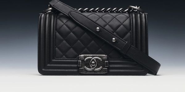 Chanel Boy bag in black leather with silver hardware.