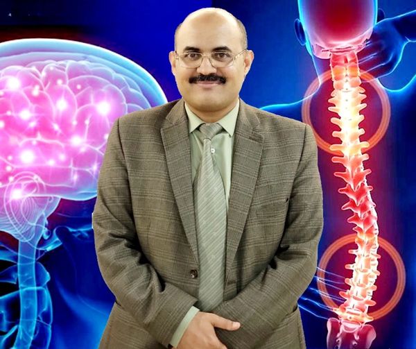  دكتور طب و جراحة مخ واعصاب و عمود فقري في صنعاء اليمن