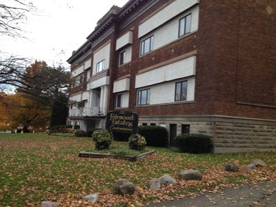 View of the exterior of the Fairmount Estates Condominiums.