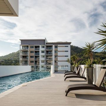 Rooftop pool at Holborn Central, Townsville