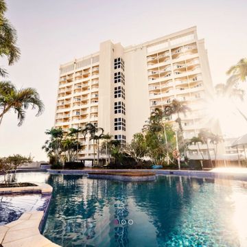 Poolside at the Pullman Cairns International