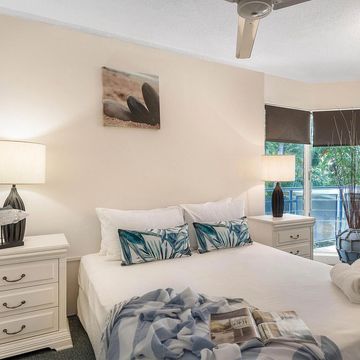 Marina Terrace Holiday Apartments Bedroom with Queen Bed
