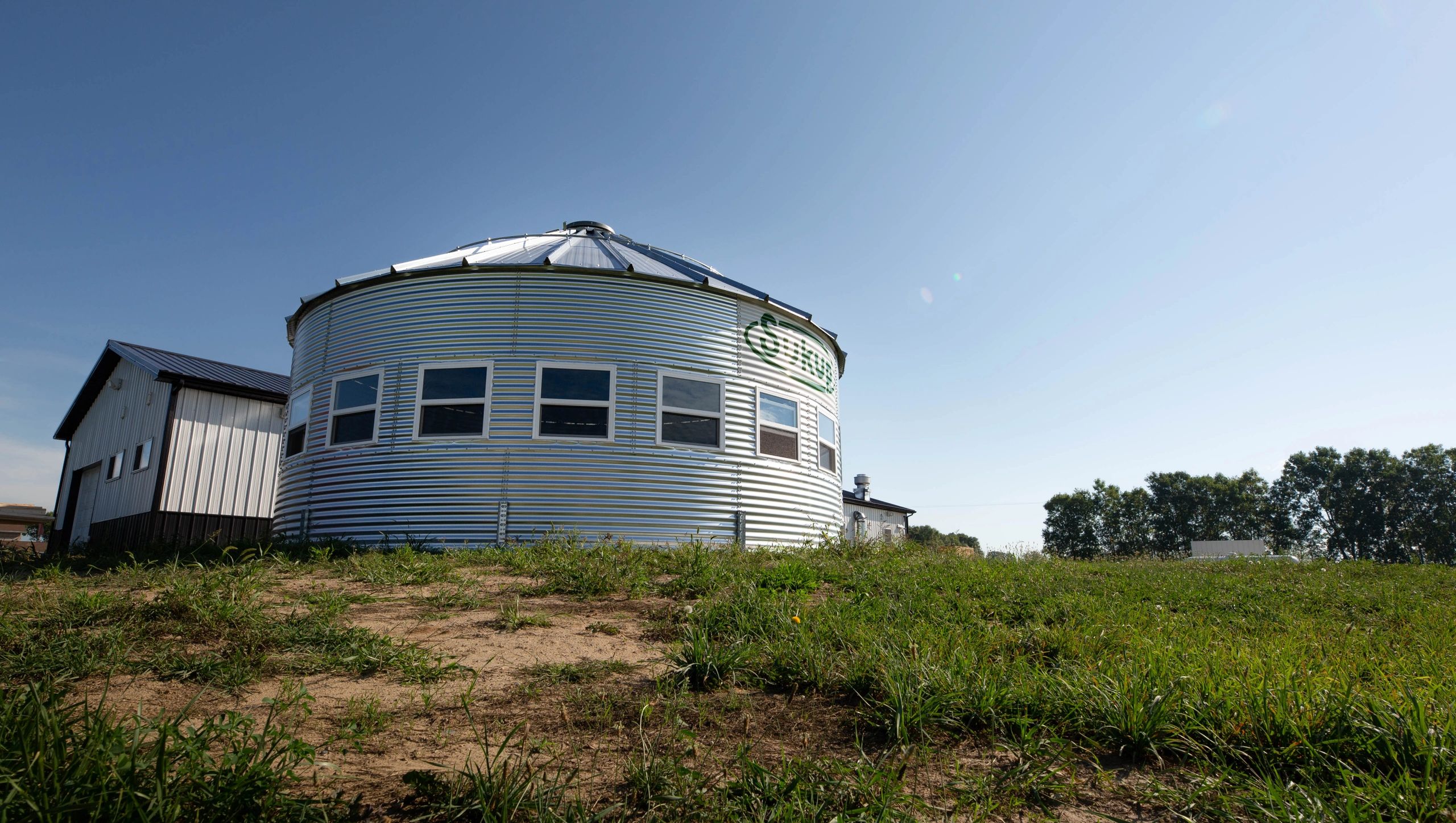 The Build CFM People Mover and Grain Bin