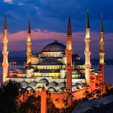 トルコ旅行、トルコツアー、イスタンブール、ブルーモスク、ライトアップ、ナイトツアー  トルコ旅行　ブル－モスク　トルコツアー　ブル－モスク　トルコ観光　ブル－モスク
トルコイスタンブ－ルツアー