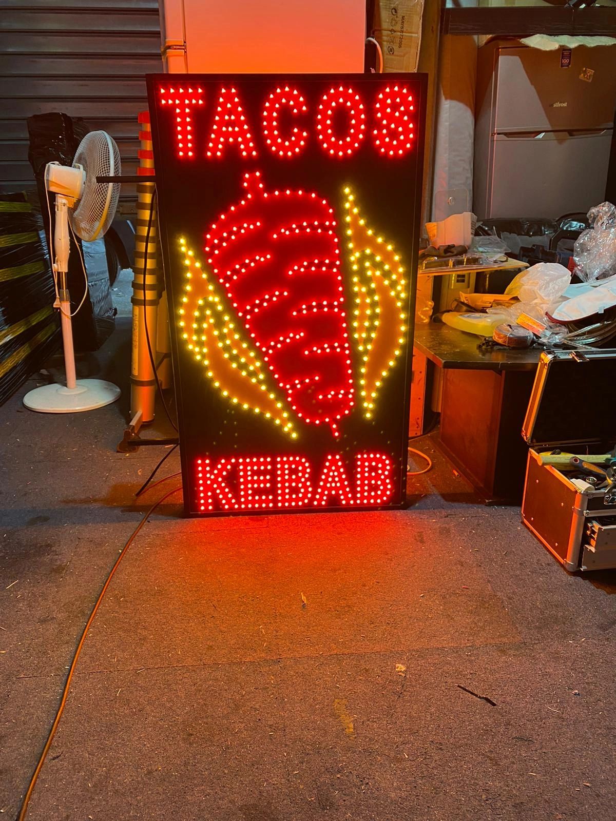 Enseigne lumineuse à LED avec inscription KEBAB 50 x 25 x 3 cm