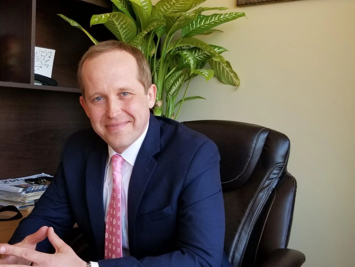 Notary Maxim Gutsan, B.A Notary Public