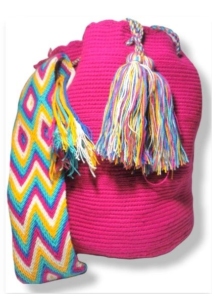 Bolsos Colombianos Wayuu, Auténticos bolsos, a mano con ayuda de pequeña maquinaria