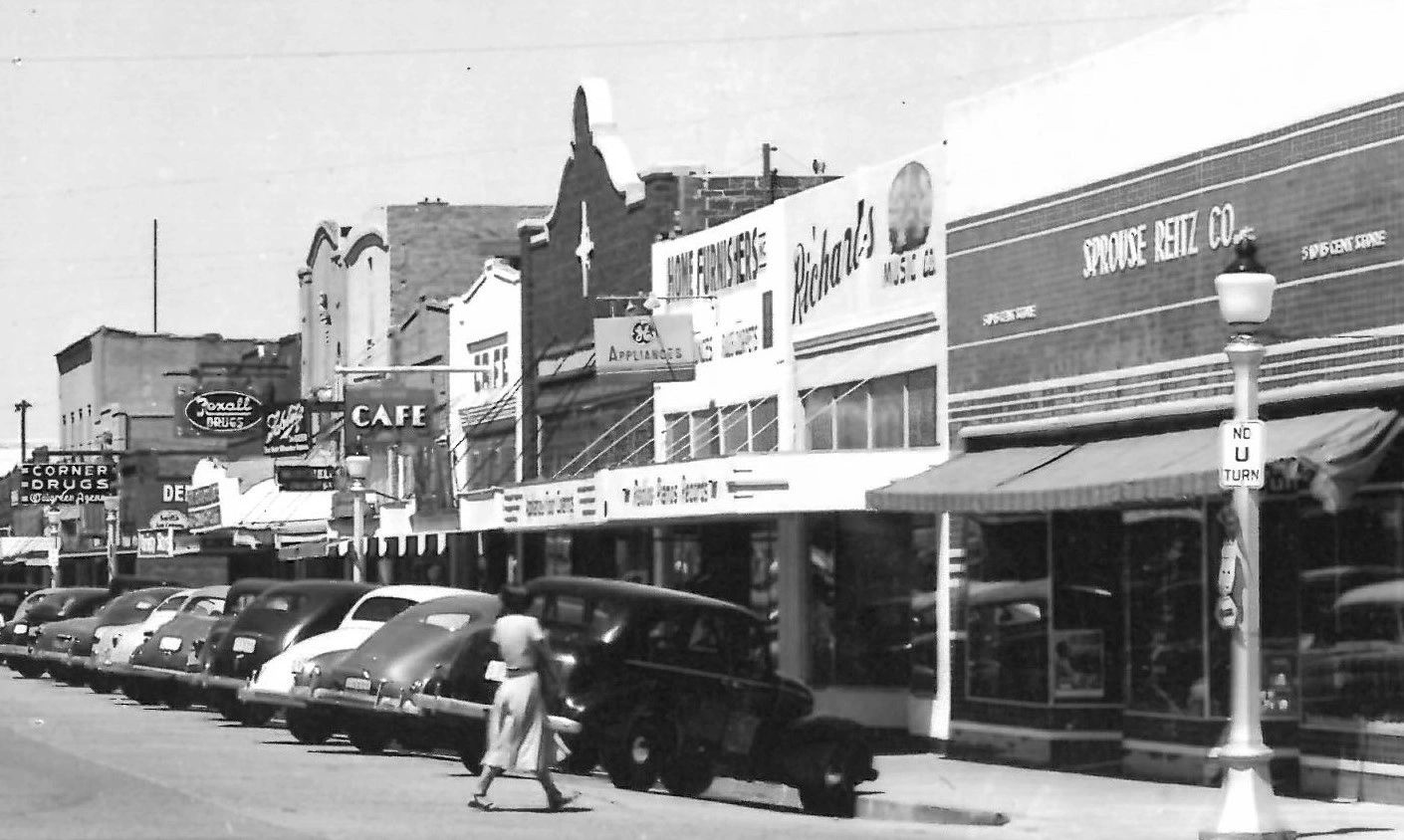 Safford Arizona and Bellmans Department Store in the 1939 by Danny Smith Graham County Supervisor