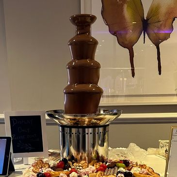 Chocolate fountain and sweet graze 