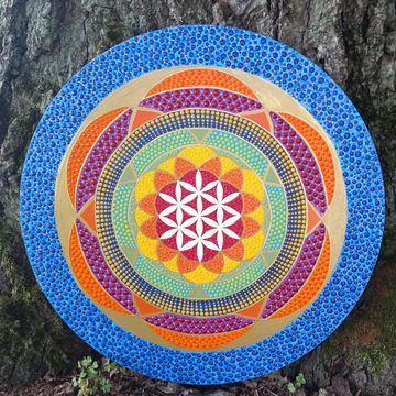 Colors to wake your soul! This piece features the Flower of Life and the seven chakras in a beautifu