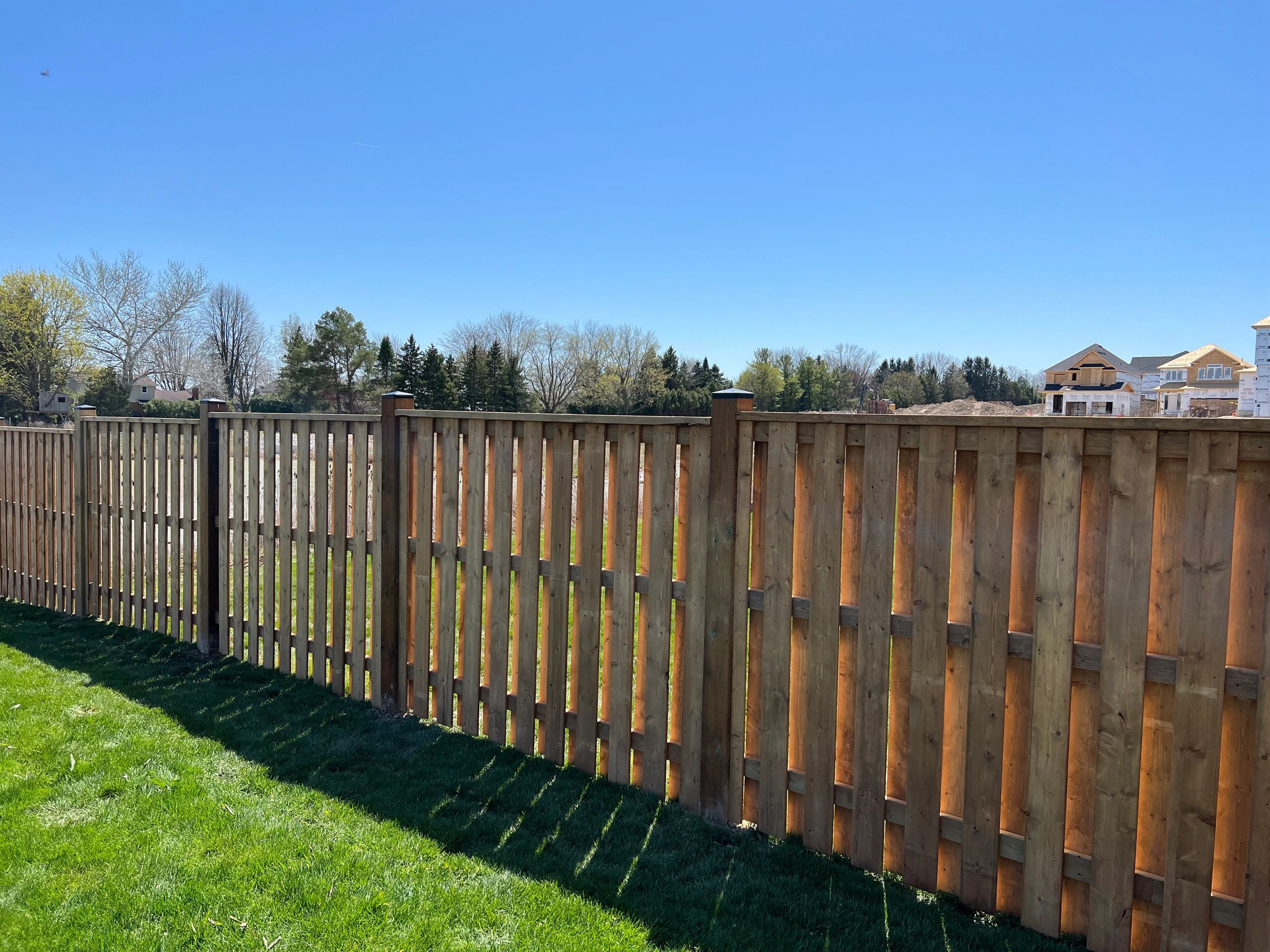6ft neighbor friendly style fence installation London Ontario