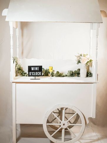 Our Mobile Cart is the perfect addition to any event, completely customizable and easy setup. 