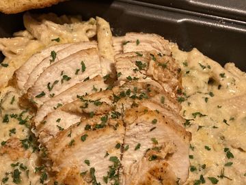 Chicken Alfredo with penne noodles 