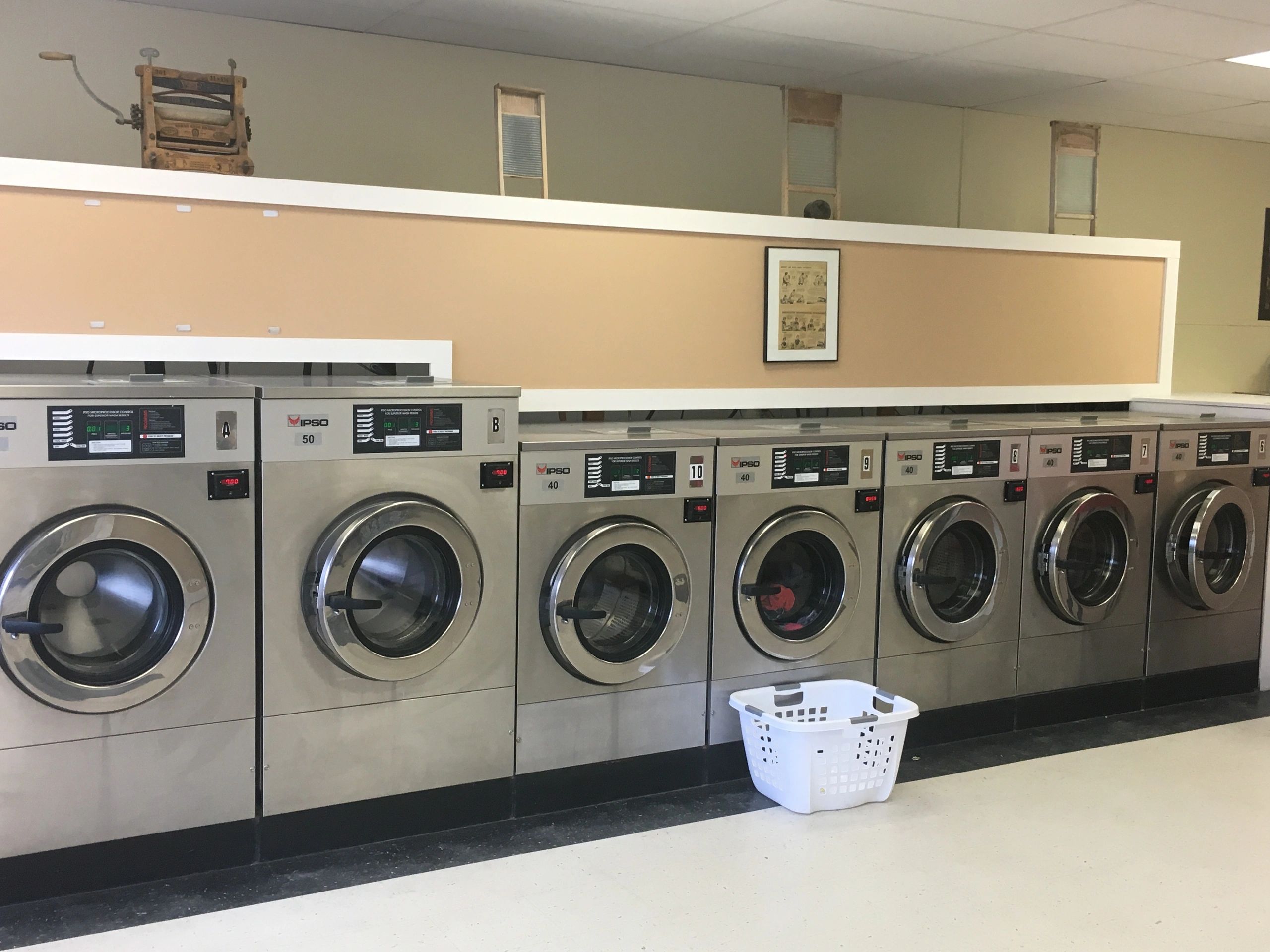 Wells Super Wash 24/7 Laundromat, Dry Cleaning