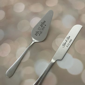 Custom engraved cake serving set for that special occasion.