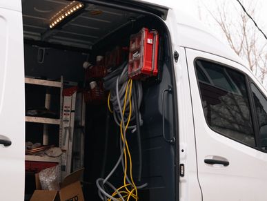 alt="HVAC emergency repair van servicing client in Mississauga"