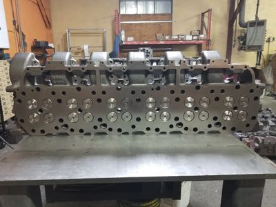 Caterpillar 3406B Engine Cylinder Head
