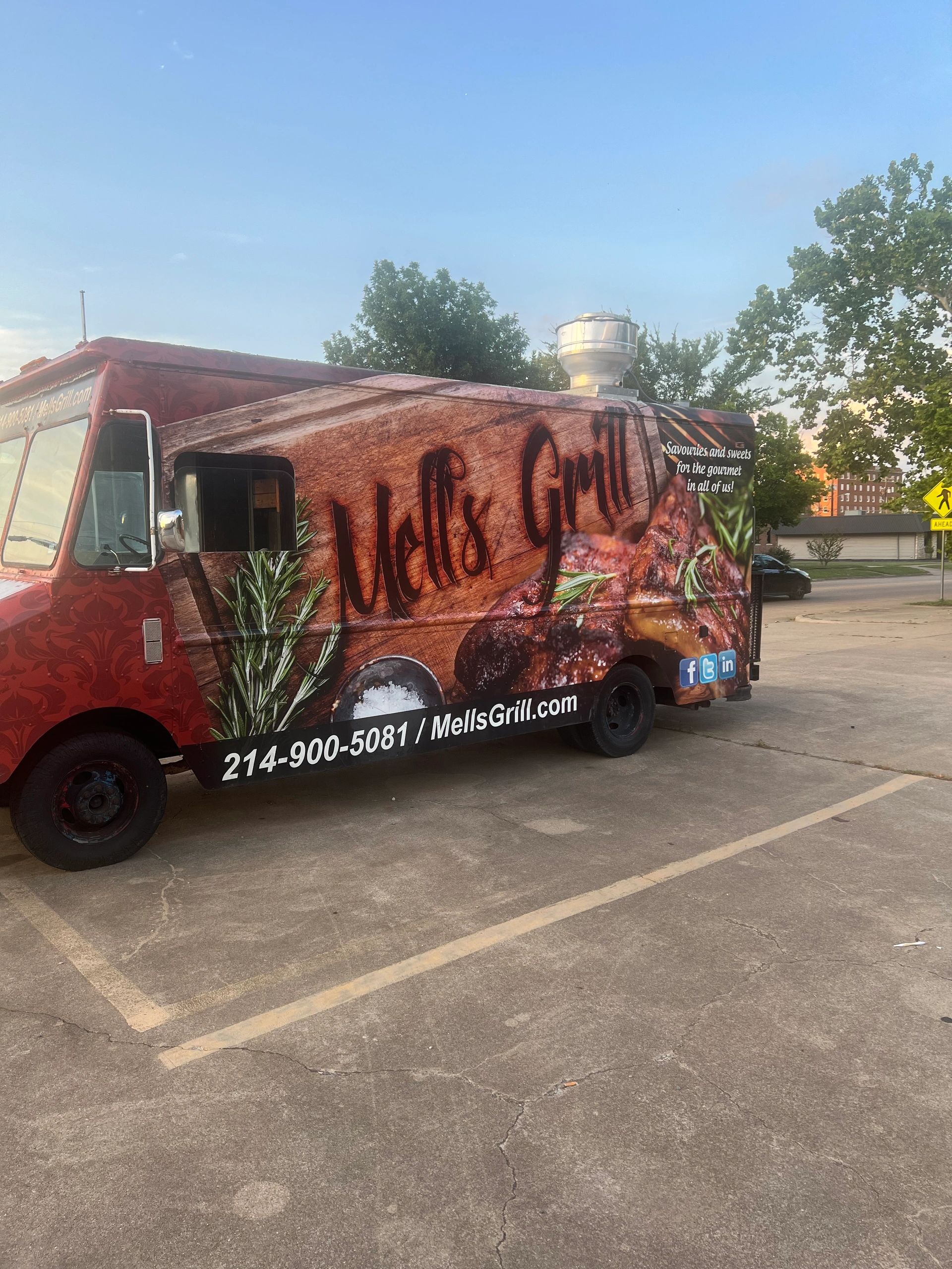 Call today for soul Food on wheels! Oxtails, Smoothed pork chops, Mac & Cheese Collard Greens etc…